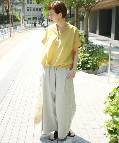 journal standard L'essage（ジャーナルスタンダードレサージュ）の「TCローンスキッパーブラウス◆（シャツ/ブラウス・レディース・ホワイト/ネイビー/イエロー系その他・FREE）」の18枚目の写真