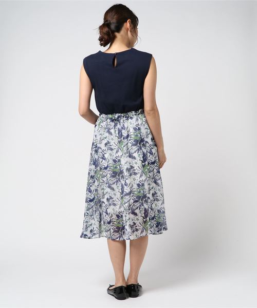 Cheek（チーク）の「花柄スカートドッキングワンピース（ワンピース・レディース・オフホワイト/ブラック/グレー・MEDIUM）」の5枚目の写真