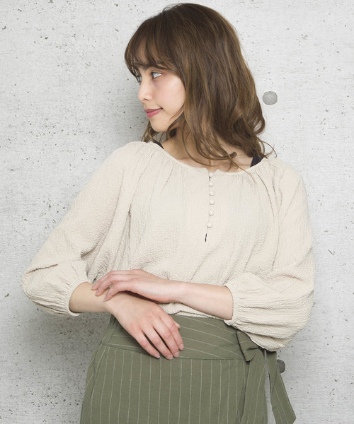 LUGG NAGG(ラグナグ)の「【Jewelobe/ ジュエローブ】フロントボタンブラウス(シャツ/ブラウス・レディース・オフホワイト/ブルー/ベージュ・FREE)」の3枚目の写真