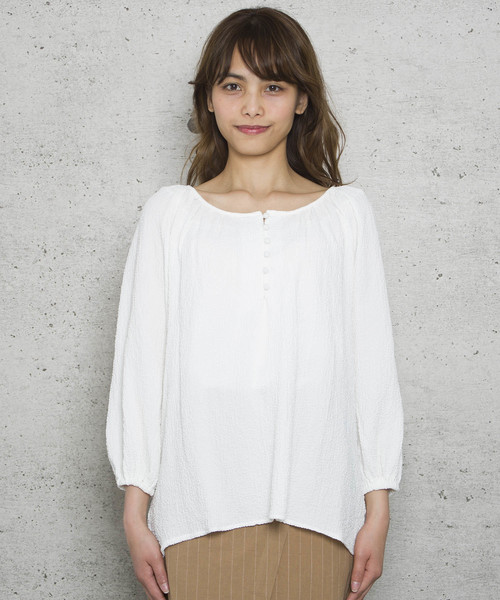 LUGG NAGG(ラグナグ)の「【Jewelobe/ ジュエローブ】フロントボタンブラウス(シャツ/ブラウス・レディース・オフホワイト/ブルー/ベージュ・FREE)」の10枚目の写真