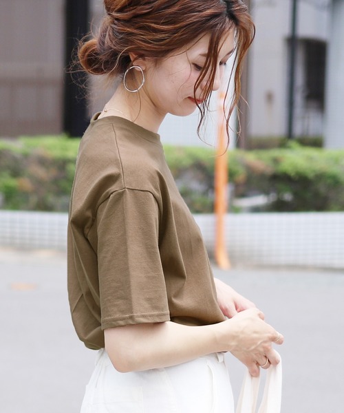 reca(レカ)の「スリット入りラウンド無地 Tシャツ(Tシャツ/カットソー・レディース・オフホワイト/ブラック/グレー/モカ・FREE)」の13枚目の写真
