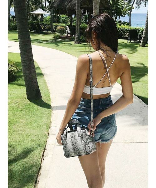 EVRIS（エヴリス）の「パイソンライクスクエアショルダーBAG（ショルダーバッグ・レディース・ホワイト/ブラック/ブラウン・FREE）」の14枚目の写真