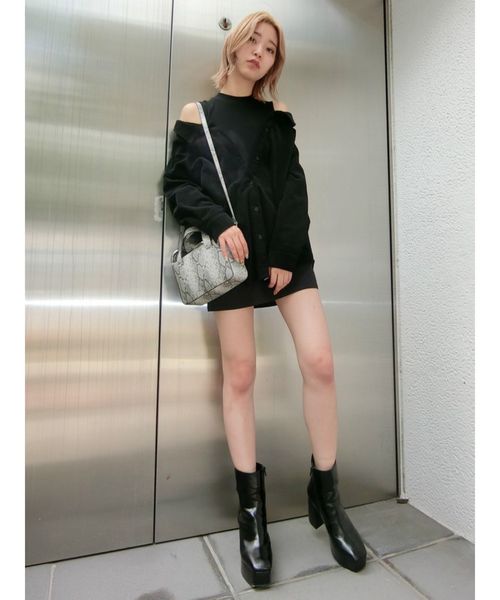 EVRIS（エヴリス）の「パイソンライクスクエアショルダーBAG（ショルダーバッグ・レディース・ホワイト/ブラック/ブラウン・FREE）」の4枚目の写真