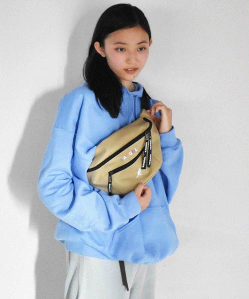 KANGOL（カンゴール）の「【 KANGOL / カンゴール 】 カラフルロゴ プリント ウェストバッグ（ボディバッグ/ウエストポーチ・メンズ・ブラック/ベージュ/グレー/ブラック×ホワイト・FREE）」の16枚目の写真