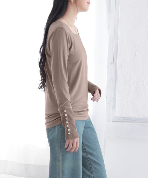 n'OrLABEL(ノアールレーベル)の「【吸湿発熱・保温】スクエア&Vネック2wayロンT(Tシャツ/カットソー・レディース・ブラック/アイボリー/モカ/バーガンディー/グレイッシュブルー/チャコール/ダークグレー/ネイビー・LL/M/L)」の11枚目の写真