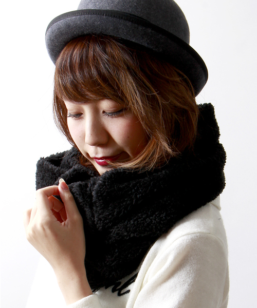 WEGO（ウィゴー）の「WEGO/フェイクファースヌード（ストール/ショール・レディース・ブラック/グレー/ベージュ/ネイビー/ホワイト・FREE）」の3枚目の写真