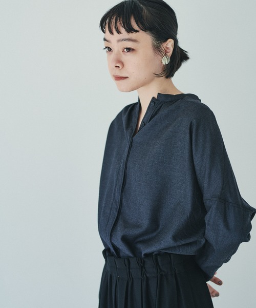 PUAL CE CIN(ピュアルセシン)の「【kanocoさん着用】チビスタンド前開きブラウス(Tシャツ/カットソー・レディース・チャコールグレー/ネイビー・FREE)」の10枚目の写真