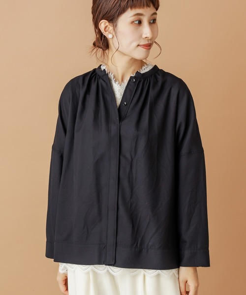 PUAL CE CIN(ピュアルセシン)の「【kanocoさん着用】チビスタンド前開きブラウス(Tシャツ/カットソー・レディース・チャコールグレー/ネイビー・FREE)」の13枚目の写真