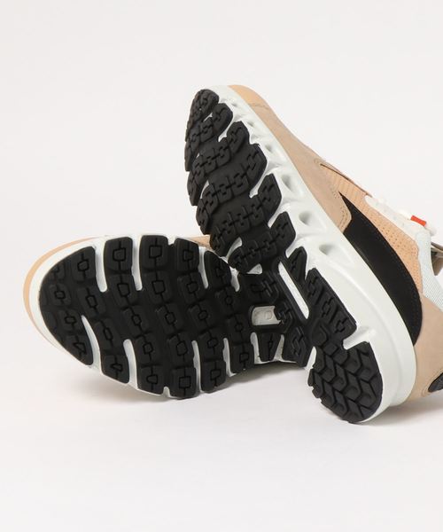 ECCO(エコー)の「ECCO MULTI-VENT M(スニーカー・メンズ・ベージュ・40/42/41/43/39)」の3枚目の写真