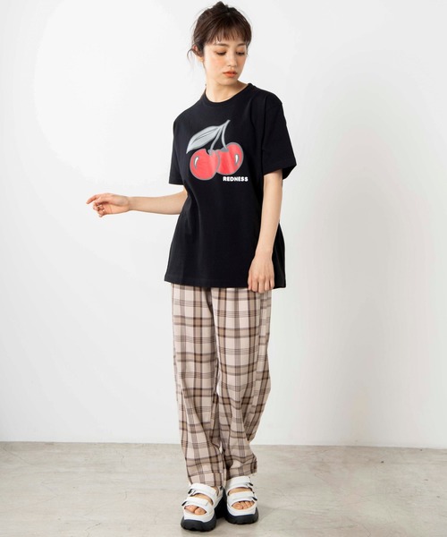 WEGO(ウィゴー)の「WEGO/CHERRYプリントTシャツ(Tシャツ/カットソー・レディース・ホワイト/ブラック・MEDIUM/SMALL/LARGE)」の7枚目の写真