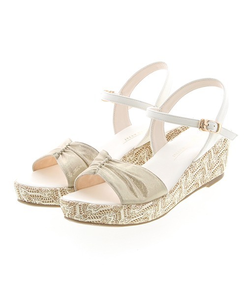 JELLY BEANS(ジェリービーンズ)の「レーシーウエッジサンダル<Riche>(204-52563)JELLY BEANS Riche(ジェリービーンズ リッシェ)(サンダル・レディース・ベージュ/ブラック/アイボリー・LL/S/M/L)」の2枚目の写真
