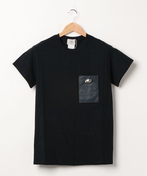 FUMIE TANAKA（フミエタナカ）の「【FUMIE=TANAKA(フミエタナカ)】レザーポケットTシャツ　F20S-33（Tシャツ/カットソー・レディース・ホワイト/キャメル/ネイビー・1）」の2枚目の写真