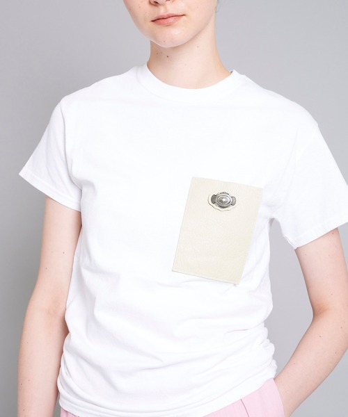 FUMIE TANAKA（フミエタナカ）の「【FUMIE=TANAKA(フミエタナカ)】レザーポケットTシャツ　F20S-33（Tシャツ/カットソー・レディース・ホワイト/キャメル/ネイビー・1）」の10枚目の写真