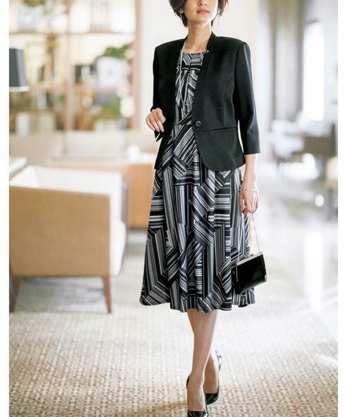 セール 洗える ストレッチ素材幾何柄ワンピースアンサンブル スーツセット Belluna Plus ベルーナ のファッション通販 Zozotown