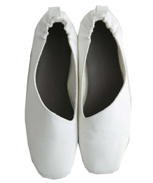 antiqua（アンティカ）の「アシメカットパンプス（パンプス・レディース・ホワイト/ブラック・LL/S/M/L）」の19枚目の写真