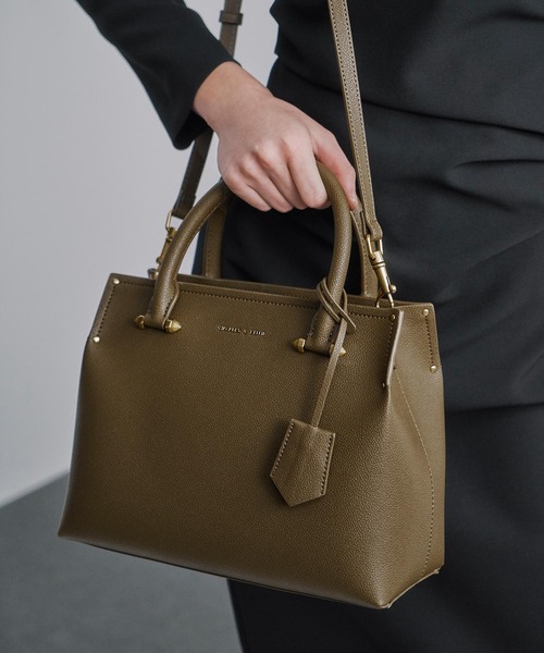 CHARLES & KEITH(チャールズ & キース)の「ダブルハンドル トートバッグ / Double Handle Tote Bag(トートバッグ・レディース・ブラック/グレー/レッド/カーキ/ダークブルー・L)」の19枚目の写真
