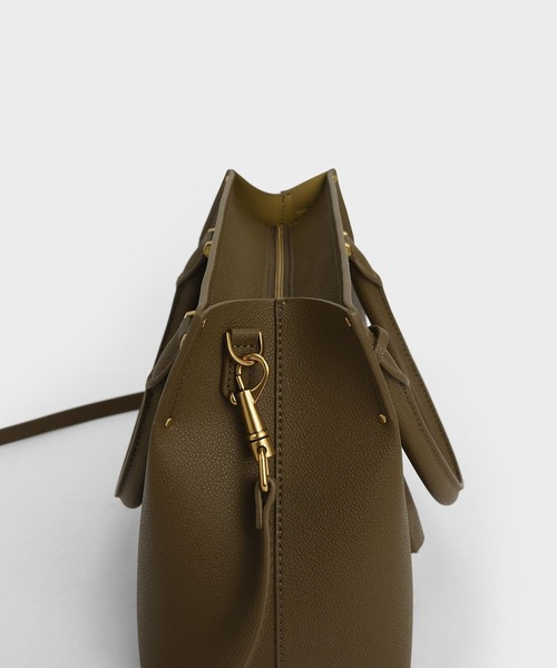 CHARLES & KEITH(チャールズ & キース)の「ダブルハンドル トートバッグ / Double Handle Tote Bag(トートバッグ・レディース・ブラック/グレー/レッド/カーキ/ダークブルー・L)」の22枚目の写真