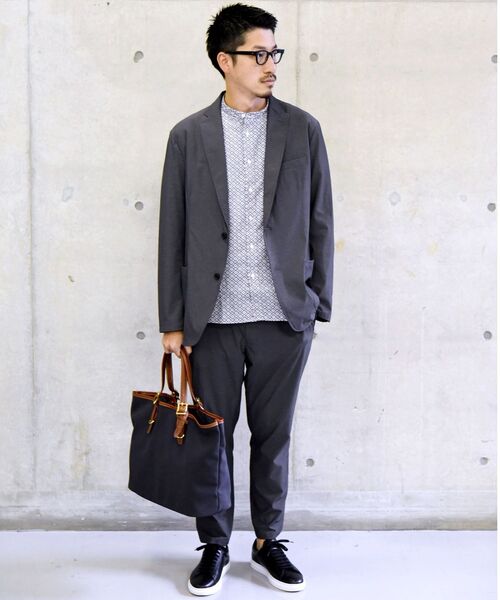 SHIPS（シップス）の「SHIPS: フェイクスエード×レザー ポーチ付き トートバッグ（トートバッグ・メンズ・ブラック/カーキ/ネイビー・ONE SIZE）」の9枚目の写真