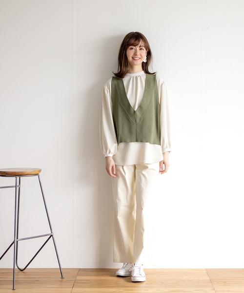White Collection（ホワイトコレクション）の「【2021SS新作】深Vネックベスト＆ブラウス/レイヤードセット（Tシャツ/カットソー・レディース・ブラック/ベージュ/カーキ/アイボリー/ミント・M）」の7枚目の写真