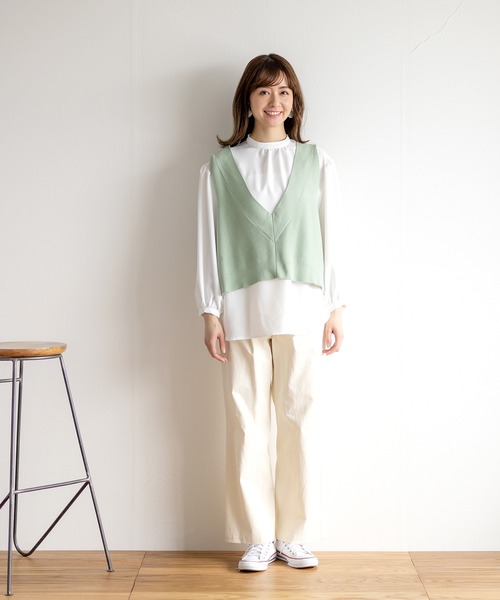 White Collection（ホワイトコレクション）の「【2021SS新作】深Vネックベスト＆ブラウス/レイヤードセット（Tシャツ/カットソー・レディース・ブラック/ベージュ/カーキ/アイボリー/ミント・M）」の6枚目の写真