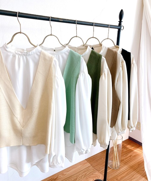 White Collection（ホワイトコレクション）の「【2021SS新作】深Vネックベスト＆ブラウス/レイヤードセット（Tシャツ/カットソー・レディース・ブラック/ベージュ/カーキ/アイボリー/ミント・M）」の18枚目の写真