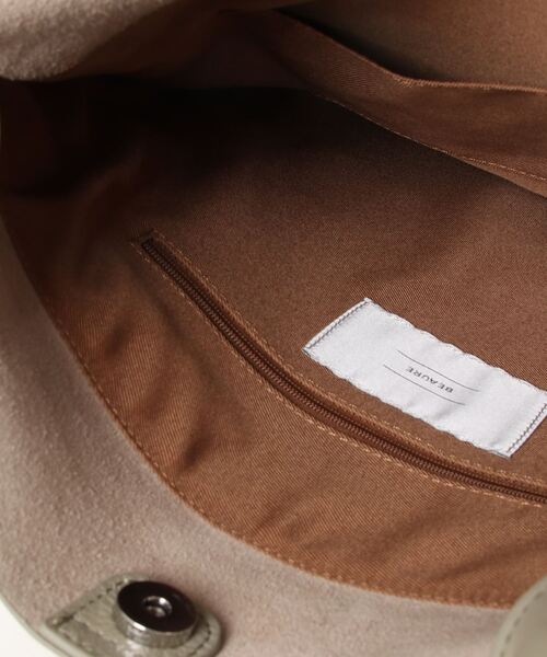 Beau're（ヴュレ）の「BEAURE ヴュレ カウレザー ワンハンドル トート (816600)（トートバッグ・レディース・ブラック/グリーン/シルバー・FREE）」の7枚目の写真