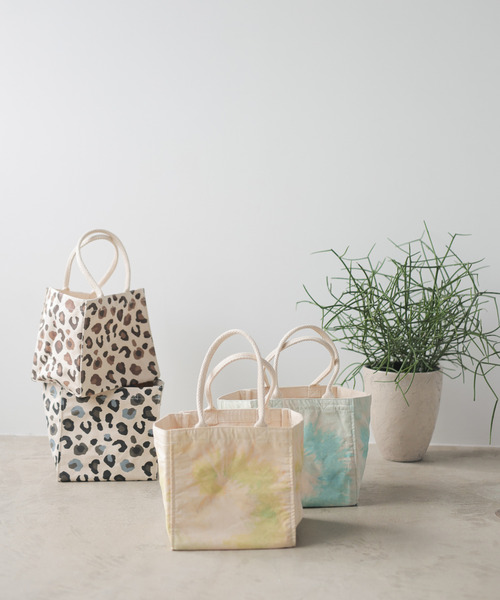 Lilas Campbell（リラキャンベル）の「・リラキャンベル　タイダイptトート＊（トートバッグ・レディース・イエロー/ブルー・FREE）」の9枚目の写真