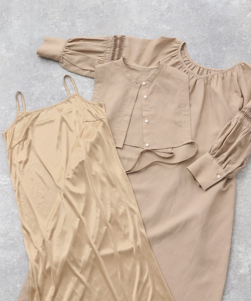 A part by(アパートバイ)の「【田中亜希子さんコラボ】ベスト2セットワンピース 947044(ワンピース・レディース・オフホワイト/ライトベージュ・SMALL/MEDIUM)」の18枚目の写真