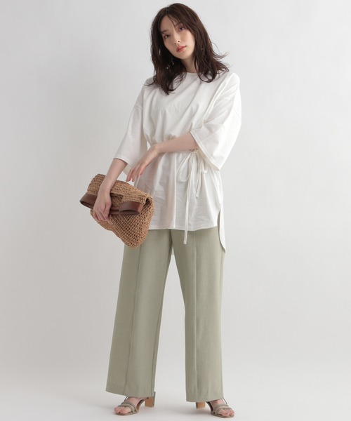 Andemiu(アンデミュウ)の「スリットTシャツ948009(Tシャツ/カットソー・レディース・オフホワイト/ブラック/ブラウン・FREE)」の4枚目の写真