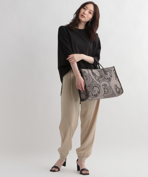 Andemiu(アンデミュウ)の「スリットTシャツ948009(Tシャツ/カットソー・レディース・オフホワイト/ブラック/ブラウン・FREE)」の14枚目の写真