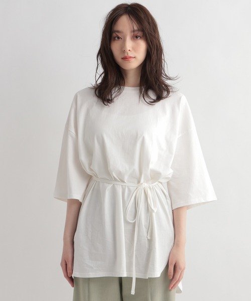 Andemiu(アンデミュウ)の「スリットTシャツ948009(Tシャツ/カットソー・レディース・オフホワイト/ブラック/ブラウン・FREE)」の5枚目の写真