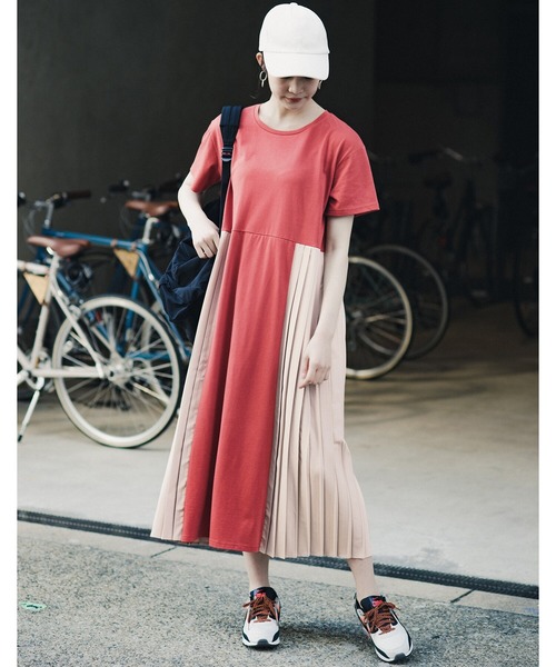 セール ぱっと着るだけでこなれたレイヤード風コーデが完成する サイドプリーツワンピース ワンピース Haco ハコ のファッション通販 Zozotown セール ぱっと着るだけでこなれたレイヤード風コーデが完成する サイドプリーツワンピース ワンピース Haco ハコ のファッション通販 Zozotown