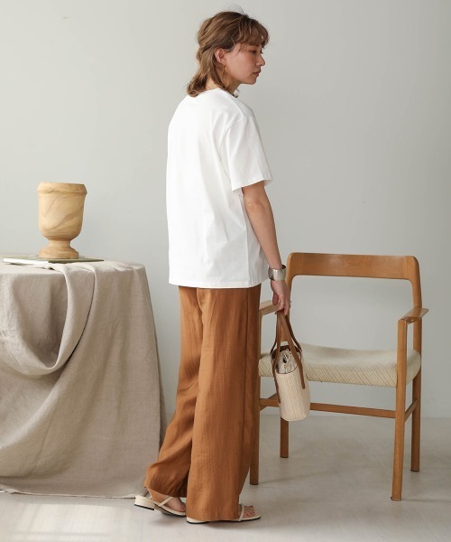 Bab(バブ)の「【WEB限定】ストレートシアーパンツ(その他パンツ・レディース・ブラウン/イエロー/ピンクベージュ・38)」の15枚目の写真