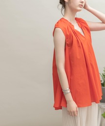 ギャザーノースリーブブラウス