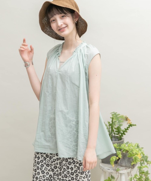 UR Lab.（アーバンリサーチラボ）の「ギャザーノースリーブブラウス（シャツ/ブラウス・レディース・レッド系その他/ライトベージュ/ラベンダー/ミント・FREE）」の3枚目の写真