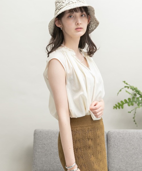 UR Lab.（アーバンリサーチラボ）の「ギャザーノースリーブブラウス（シャツ/ブラウス・レディース・レッド系その他/ライトベージュ/ラベンダー/ミント・FREE）」の15枚目の写真