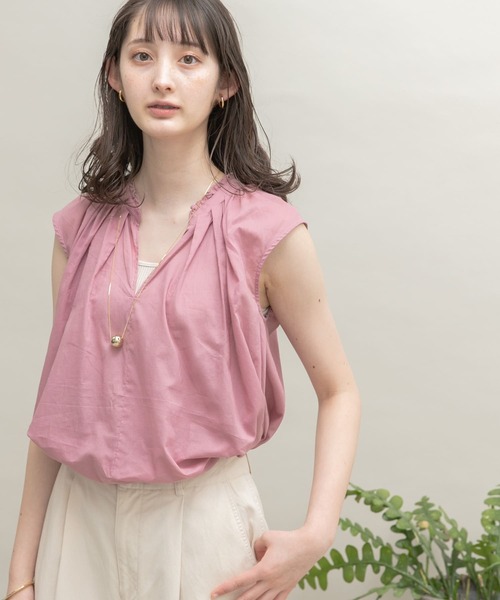 UR Lab.（アーバンリサーチラボ）の「ギャザーノースリーブブラウス（シャツ/ブラウス・レディース・レッド系その他/ライトベージュ/ラベンダー/ミント・FREE）」の20枚目の写真