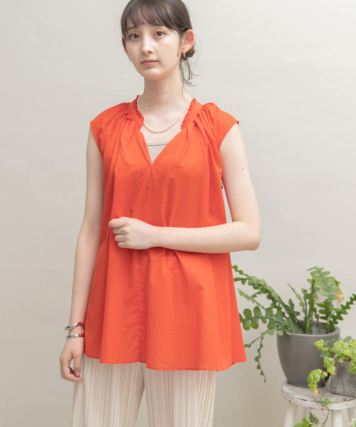 UR Lab.（アーバンリサーチラボ）の「ギャザーノースリーブブラウス（シャツ/ブラウス・レディース・レッド系その他/ライトベージュ/ラベンダー/ミント・FREE）」の6枚目の写真