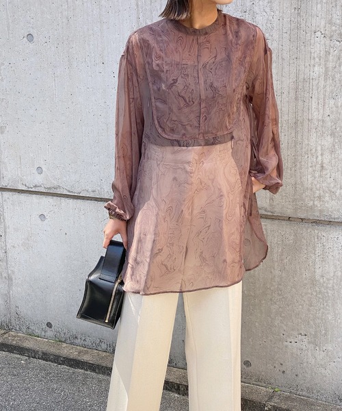 Marient（マリエント）の「マーブルシアーカフタンPO/シフォンブラウス（シャツ/ブラウス・レディース・ベージュ/ブラウン・FREE）」の2枚目の写真