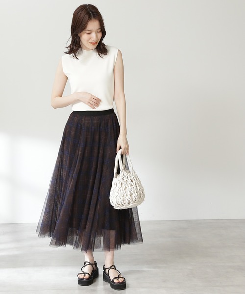 N.（N. Natural Beauty Basic）（エヌエヌナチュラルビューティーベーシック）の「総針ボトルネックノースリーブニット（ニット/セーター・レディース・ホワイト/ブラック/ブラウン/ブルー/ピンク・MEDIUM）」の6枚目の写真