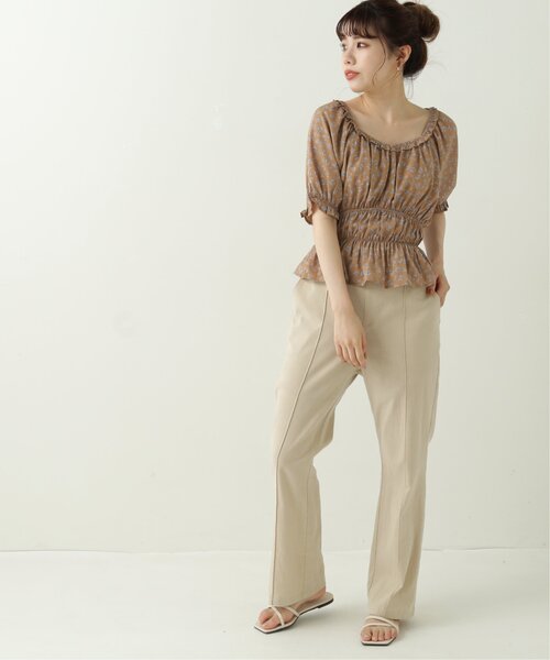 RAY CASSIN（レイカズン）の「飛び花柄シャーリングブラウス（シャツ/ブラウス・レディース・ネイビー/ベージュ/キナリ・FREE）」の11枚目の写真