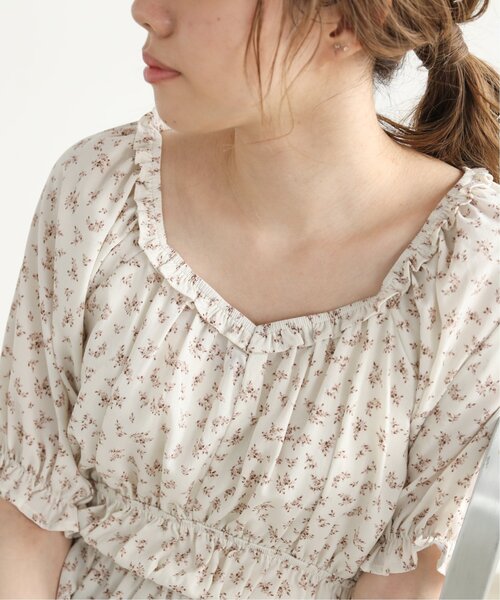 RAY CASSIN（レイカズン）の「飛び花柄シャーリングブラウス（シャツ/ブラウス・レディース・ネイビー/ベージュ/キナリ・FREE）」の20枚目の写真