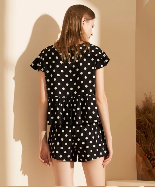 OSYAREVO（オシャレボ）の「ドット柄 ギャザーフリル ルームウェア（ルームウェア/パジャマ・レディース・ホワイト/ブラック/イエロー・MEDIUM）」の18枚目の写真