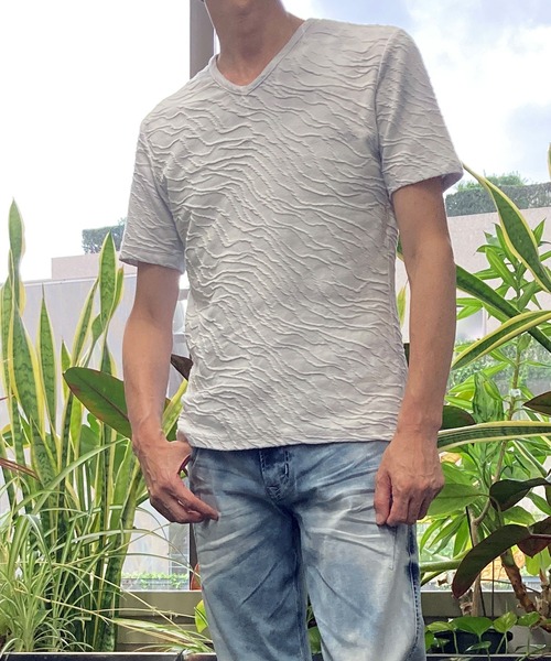 HIDEAWAYS NICOLE(ハイダウェイニコル)の「ウェーブ柄膨れジャカードTシャツ(Tシャツ/カットソー・メンズ・ホワイト/ネイビー/オレンジ/ブラック・MEDIUM/X-LARGE/LARGE)」の5枚目の写真