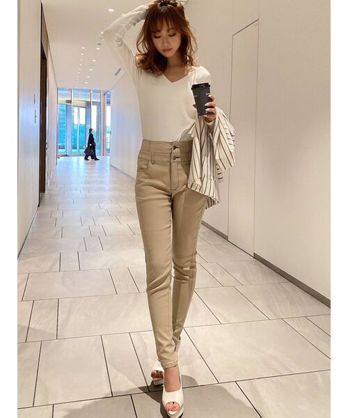 RESEXXY（リゼクシー）の「ハイウエストスキニーパンツ（その他パンツ・レディース・ブラック/ホワイト/ベージュ・FREE）」の17枚目の写真