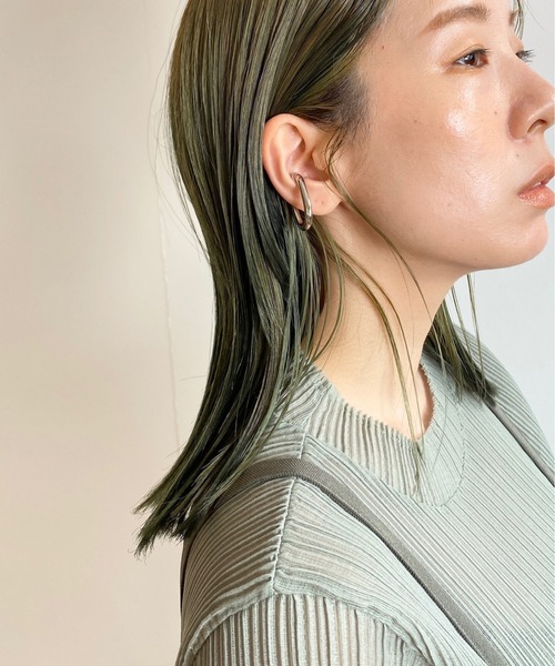 y/m by RIKA（イムバイリカ）の「オーバルイヤカフ（イヤーカフ・レディース・シルバー/ゴールド・FREE）」の3枚目の写真