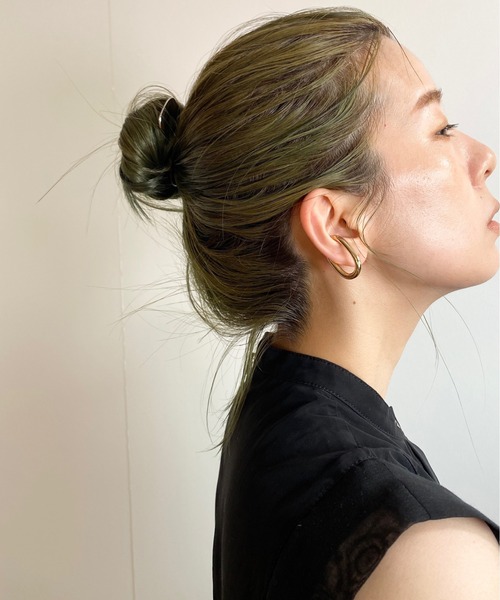 y/m by RIKA（イムバイリカ）の「オーバルイヤカフ（イヤーカフ・レディース・シルバー/ゴールド・FREE）」の5枚目の写真