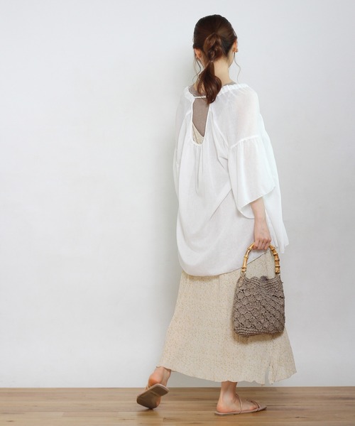 Crisp(クリスプ)の「フラワープリーツキャミワンピース(ワンピース・レディース・ホワイト/ブラック/アイボリー・FREE)」の5枚目の写真