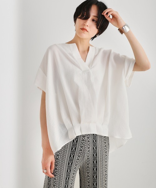 Bou Jeloud(ブージュルード)の「スキッパータックブラウス(シャツ/ブラウス・レディース・ネイビー/オフホワイト/グリーン/A・38)」の5枚目の写真