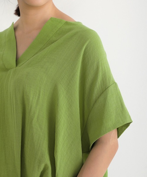 Bou Jeloud(ブージュルード)の「スキッパータックブラウス(シャツ/ブラウス・レディース・ネイビー/オフホワイト/グリーン/A・38)」の22枚目の写真